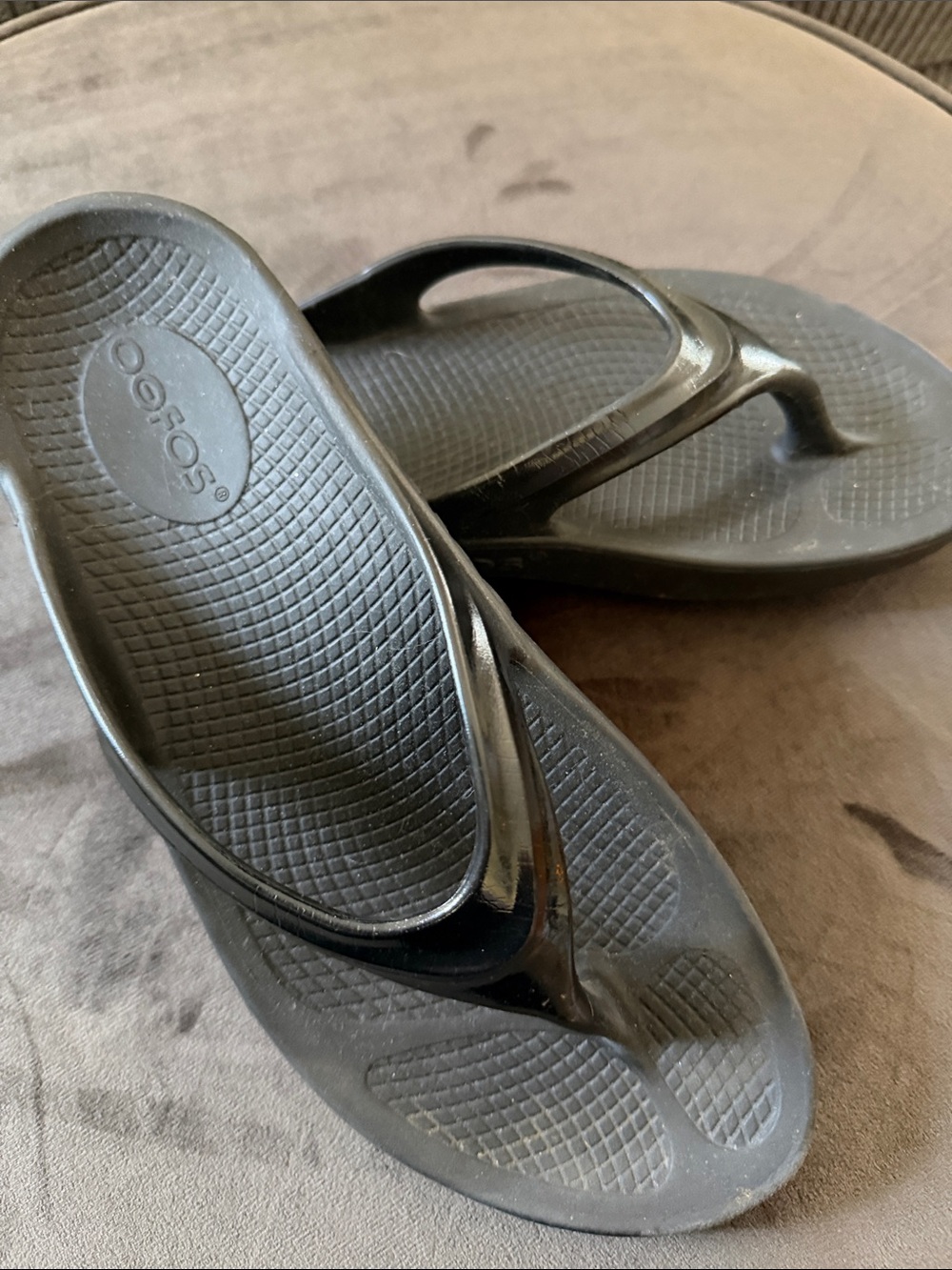 OOFOS Black Women’s Foam Flip Flops - Supportive Thong Sandals